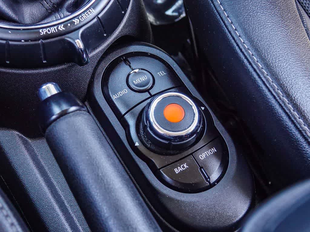 2015 MINI Hardtop 4 Door Cooper