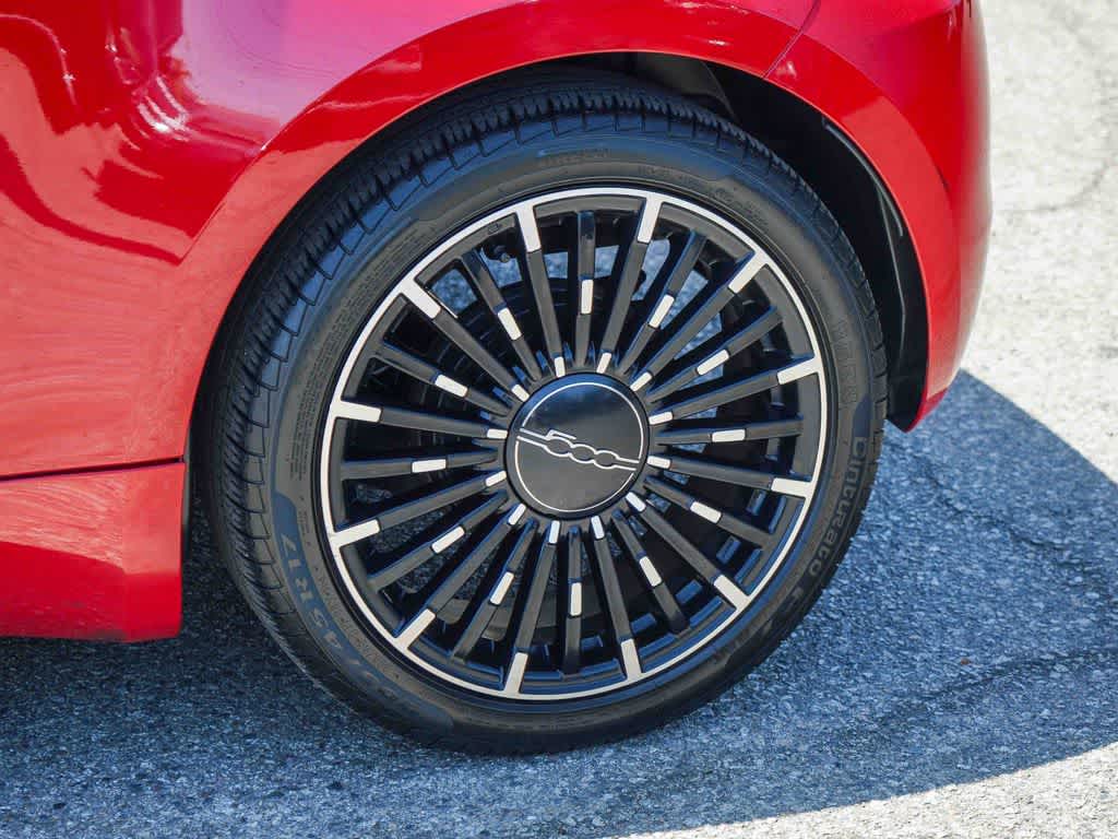 2024 FIAT 500e INSPI(RED) FWD