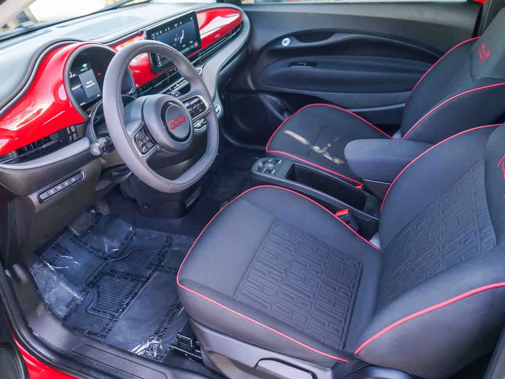 2024 FIAT 500e INSPI(RED) FWD