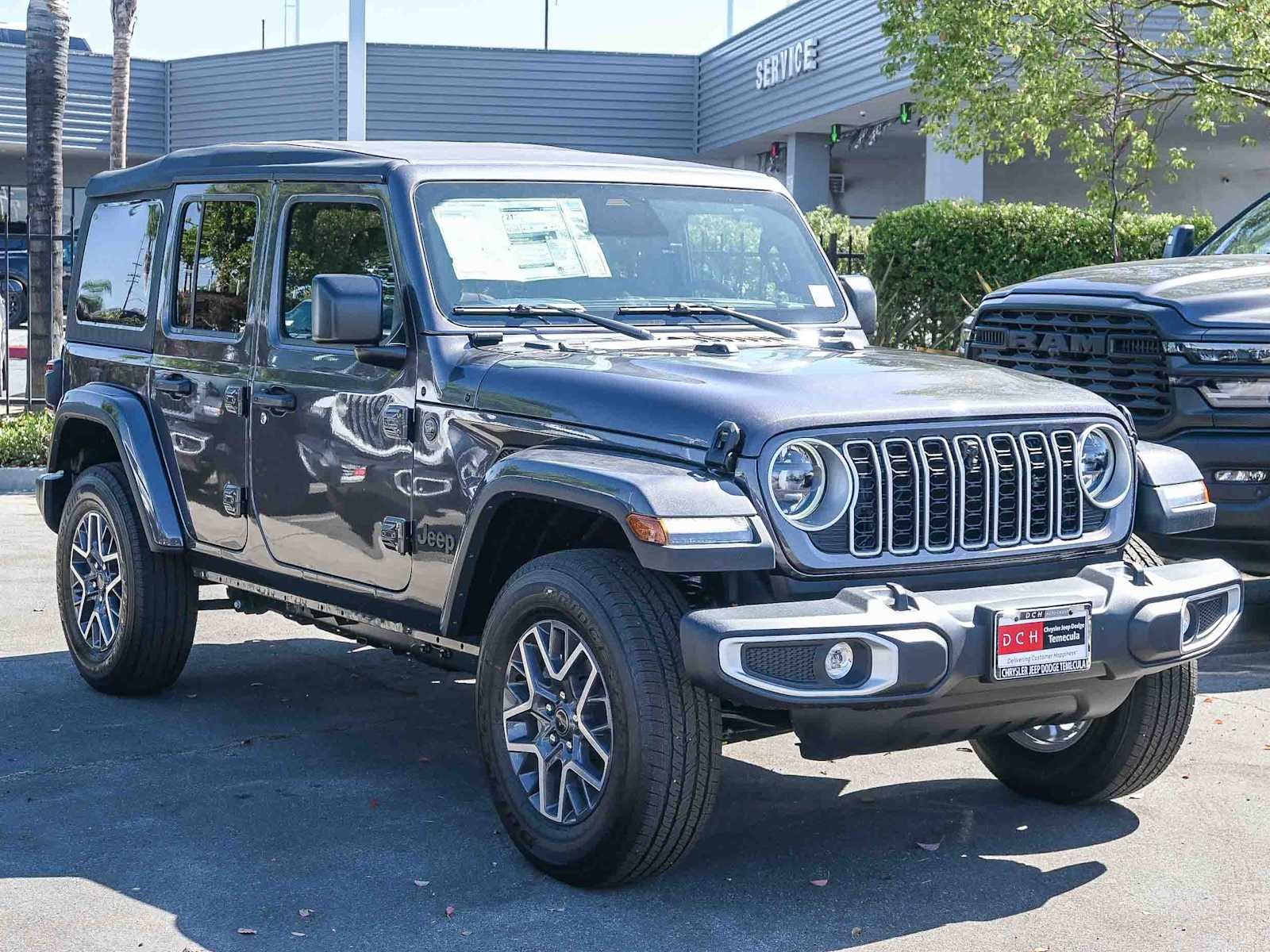 2025 Jeep Wrangler WRANGLER 4-DOOR SAHARA