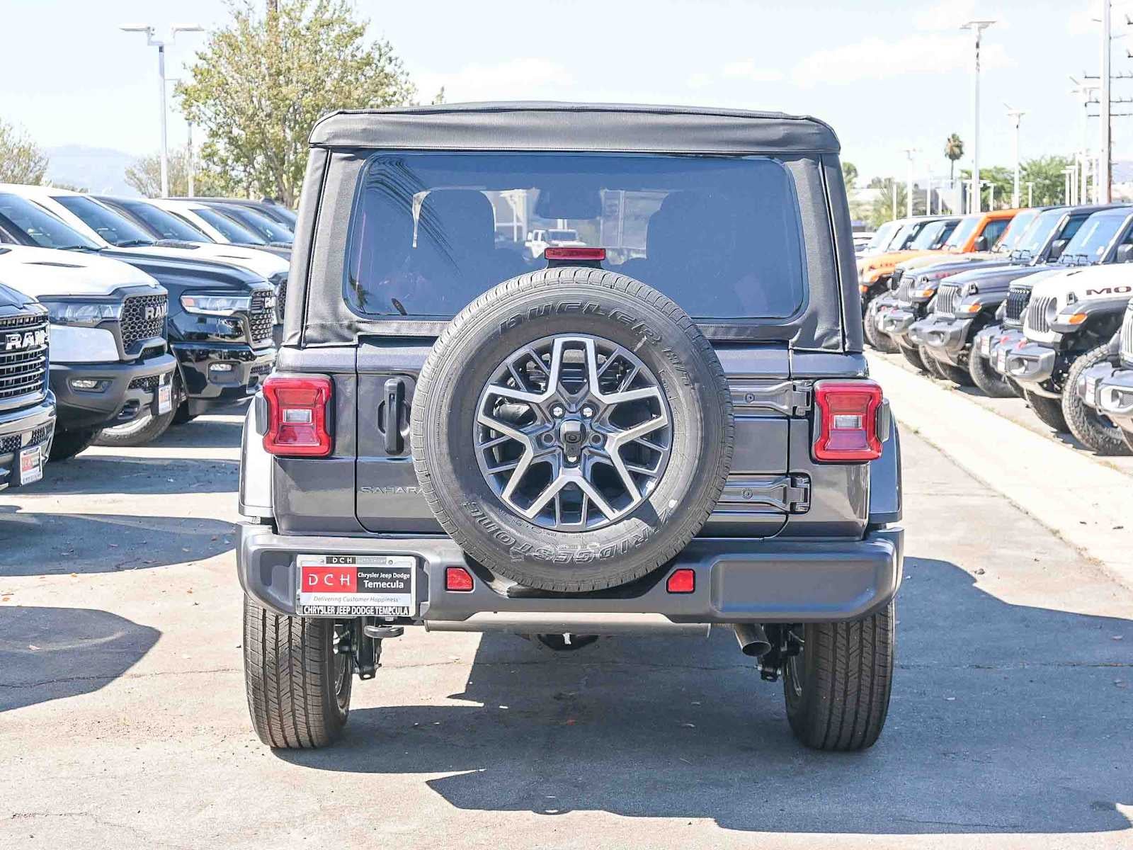 2025 Jeep Wrangler WRANGLER 4-DOOR SAHARA