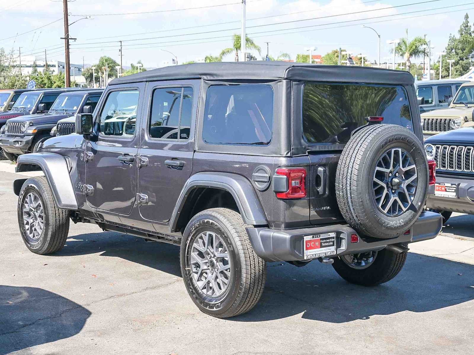 2025 Jeep Wrangler WRANGLER 4-DOOR SAHARA