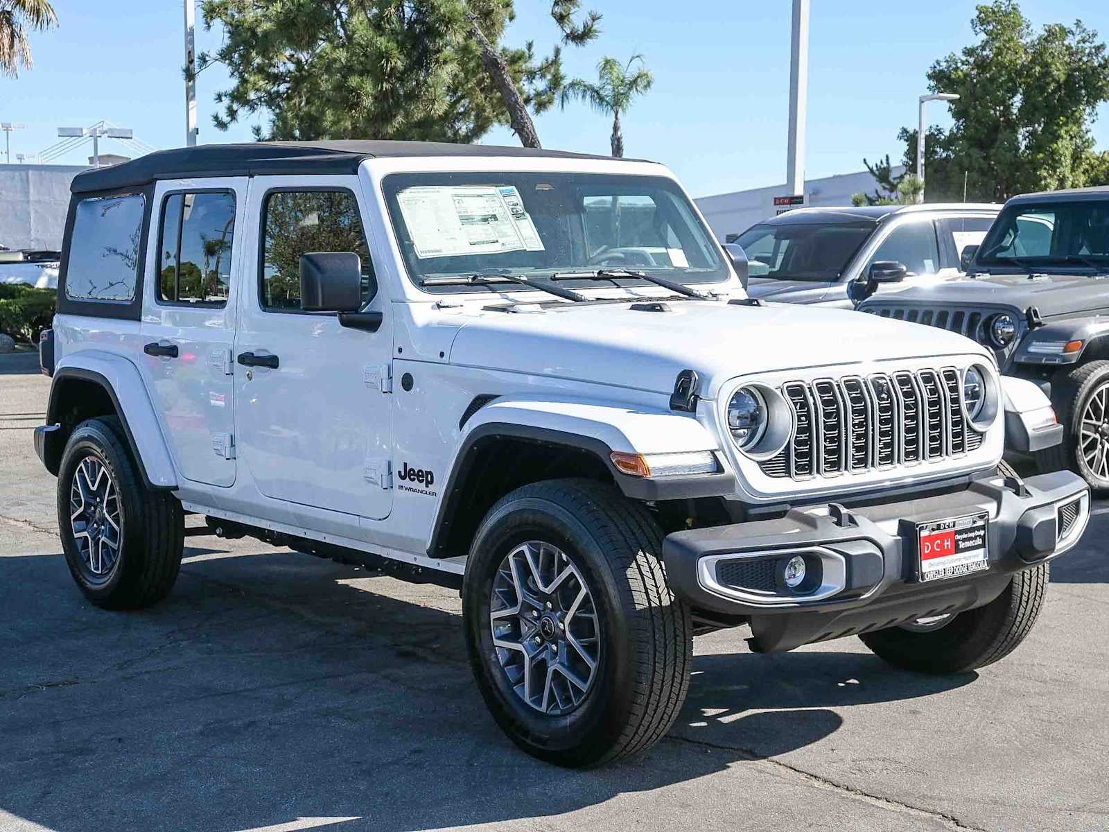 2025 Jeep Wrangler WRANGLER 4-DOOR SAHARA