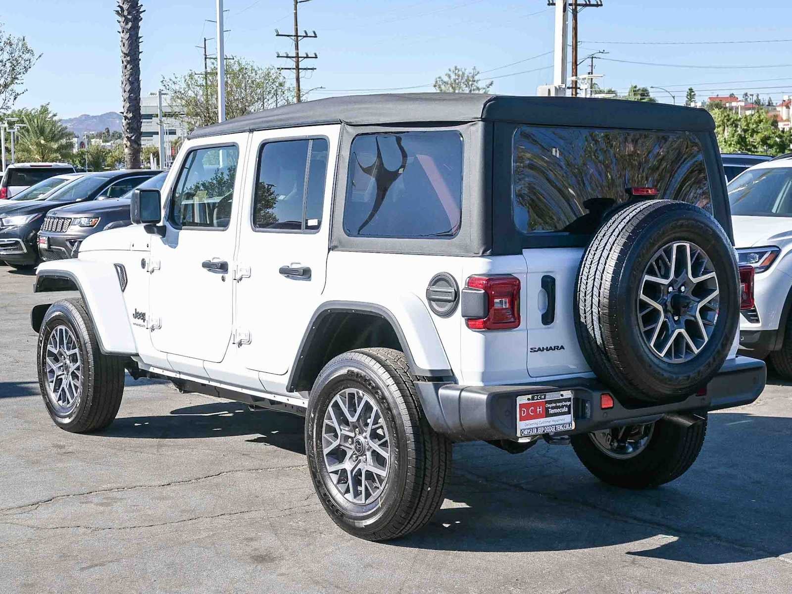 2025 Jeep Wrangler WRANGLER 4-DOOR SAHARA