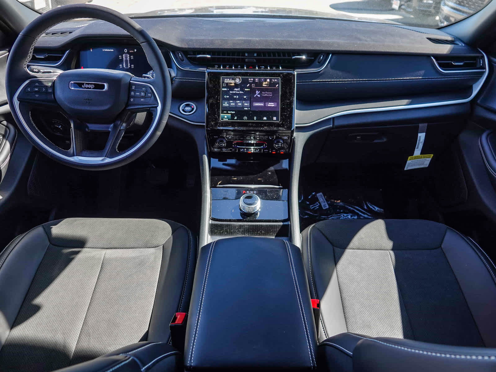 2025 Jeep Grand Cherokee GRAND CHEROKEE ALTITUDE 4X2