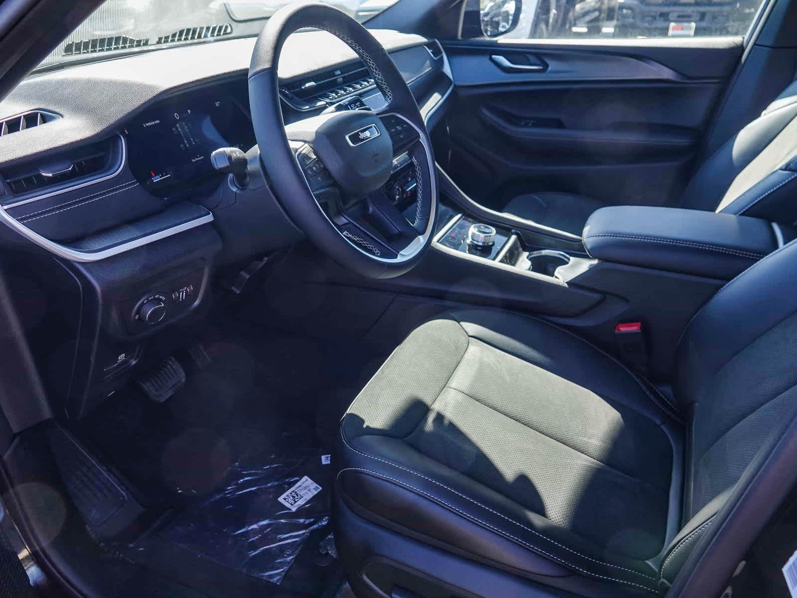 2025 Jeep Grand Cherokee GRAND CHEROKEE ALTITUDE 4X2