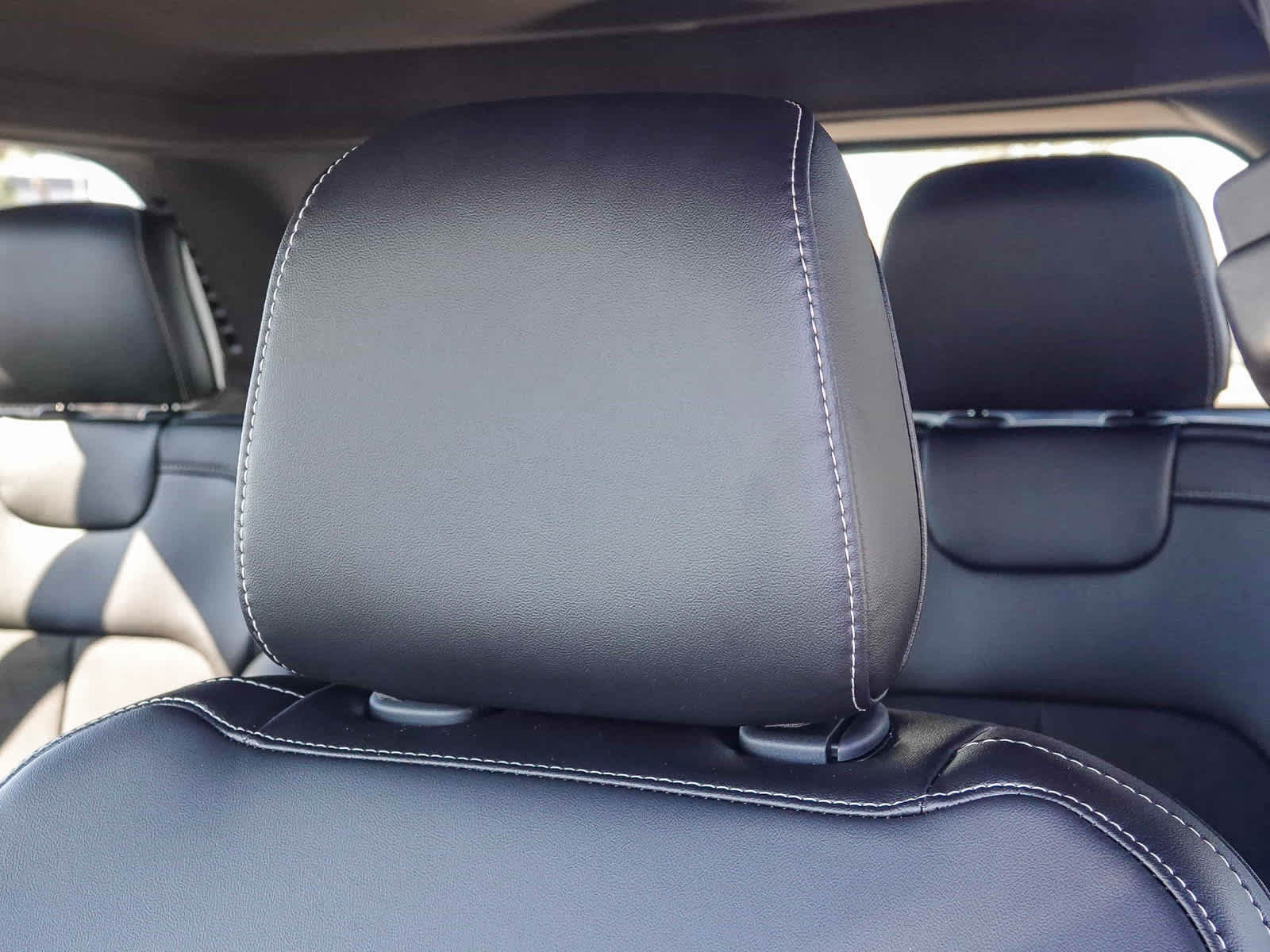 2025 Jeep Grand Cherokee GRAND CHEROKEE ALTITUDE 4X2