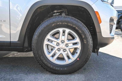 2025 Jeep Grand Cherokee GRAND CHEROKEE LAREDO 4X2