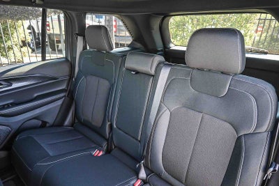 2025 Jeep Grand Cherokee GRAND CHEROKEE LAREDO 4X2