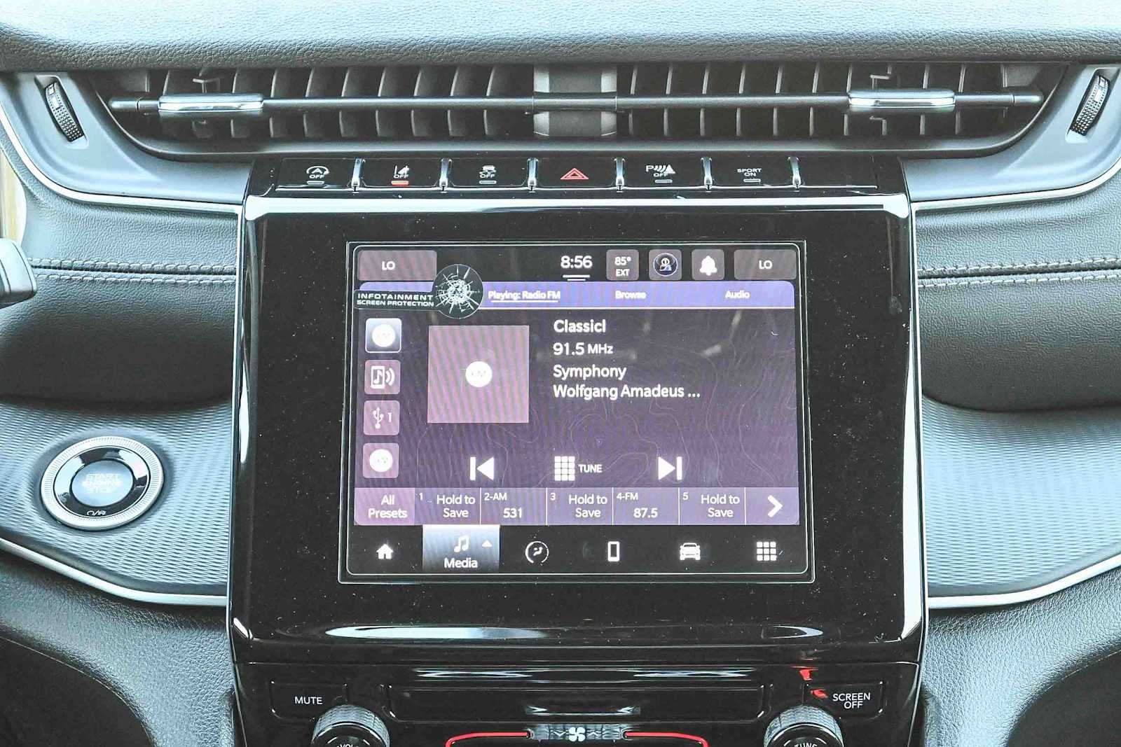 2025 Jeep Grand Cherokee GRAND CHEROKEE LAREDO 4X2