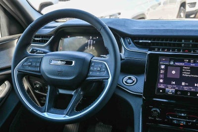 2025 Jeep Grand Cherokee GRAND CHEROKEE LAREDO 4X2