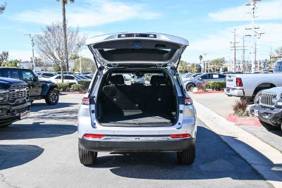 2025 Jeep Grand Cherokee GRAND CHEROKEE LAREDO 4X2