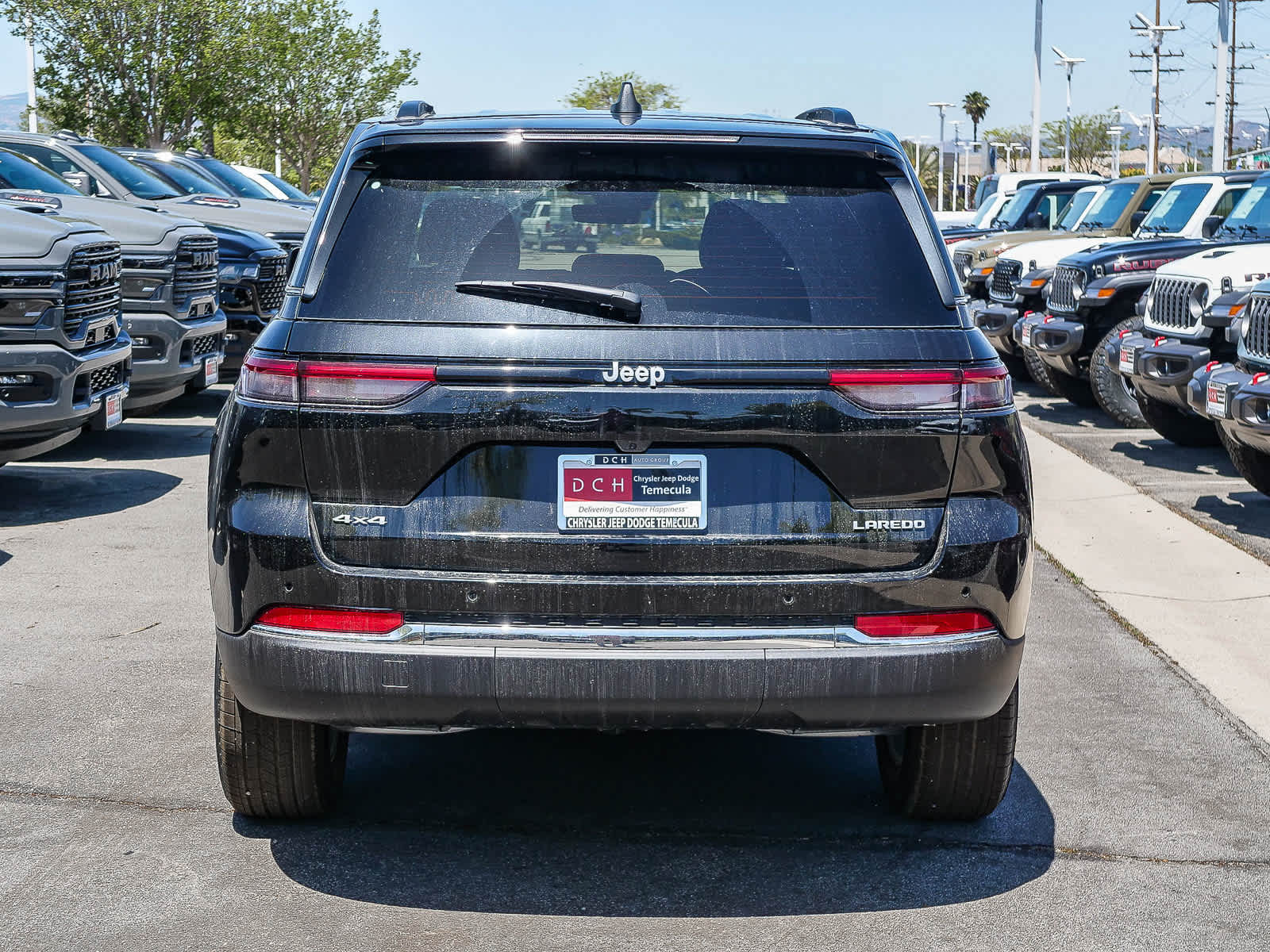 2026 Jeep Grand Cherokee GRAND CHEROKEE LAREDO 4X4