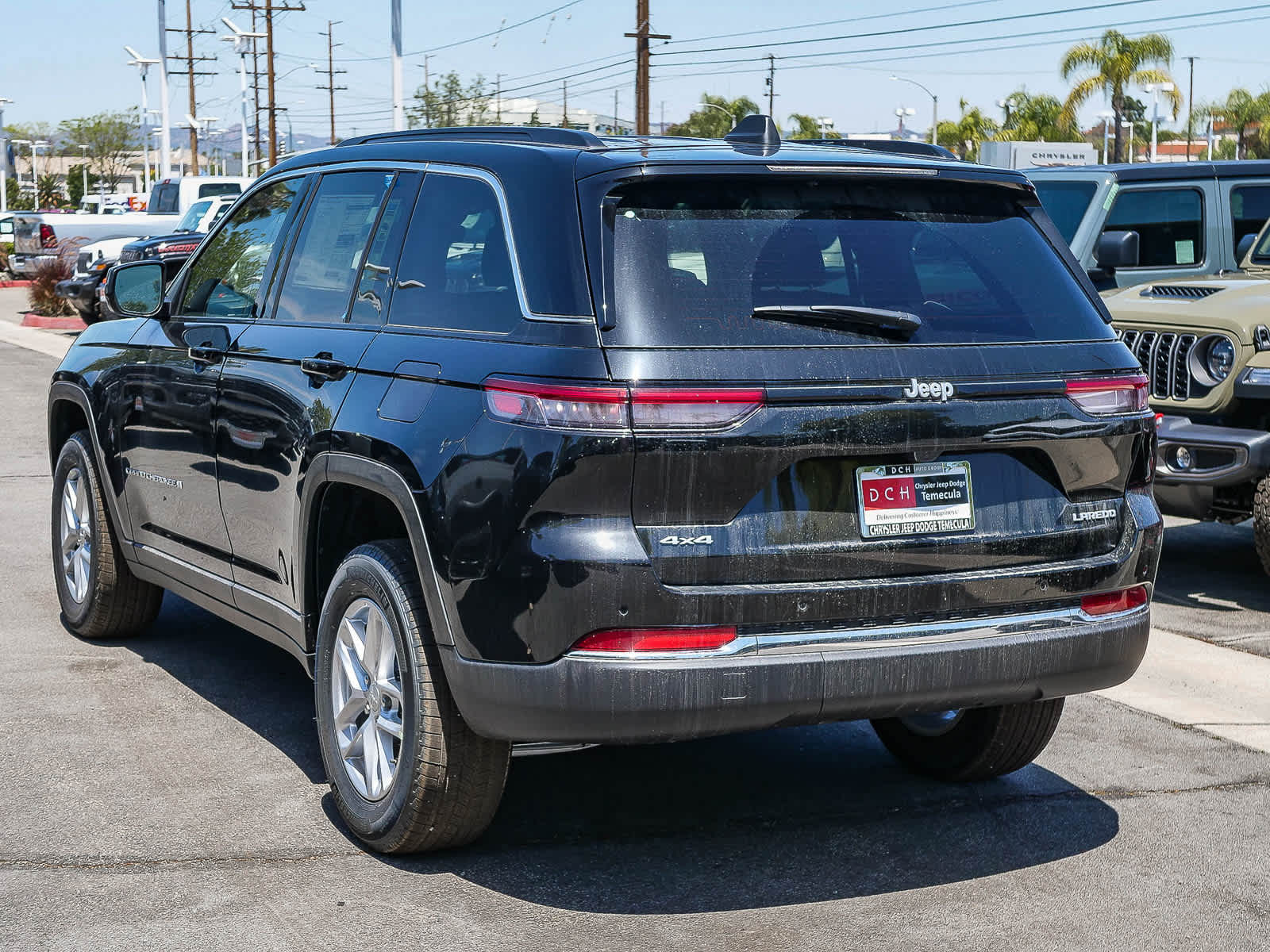 2026 Jeep Grand Cherokee GRAND CHEROKEE LAREDO 4X4