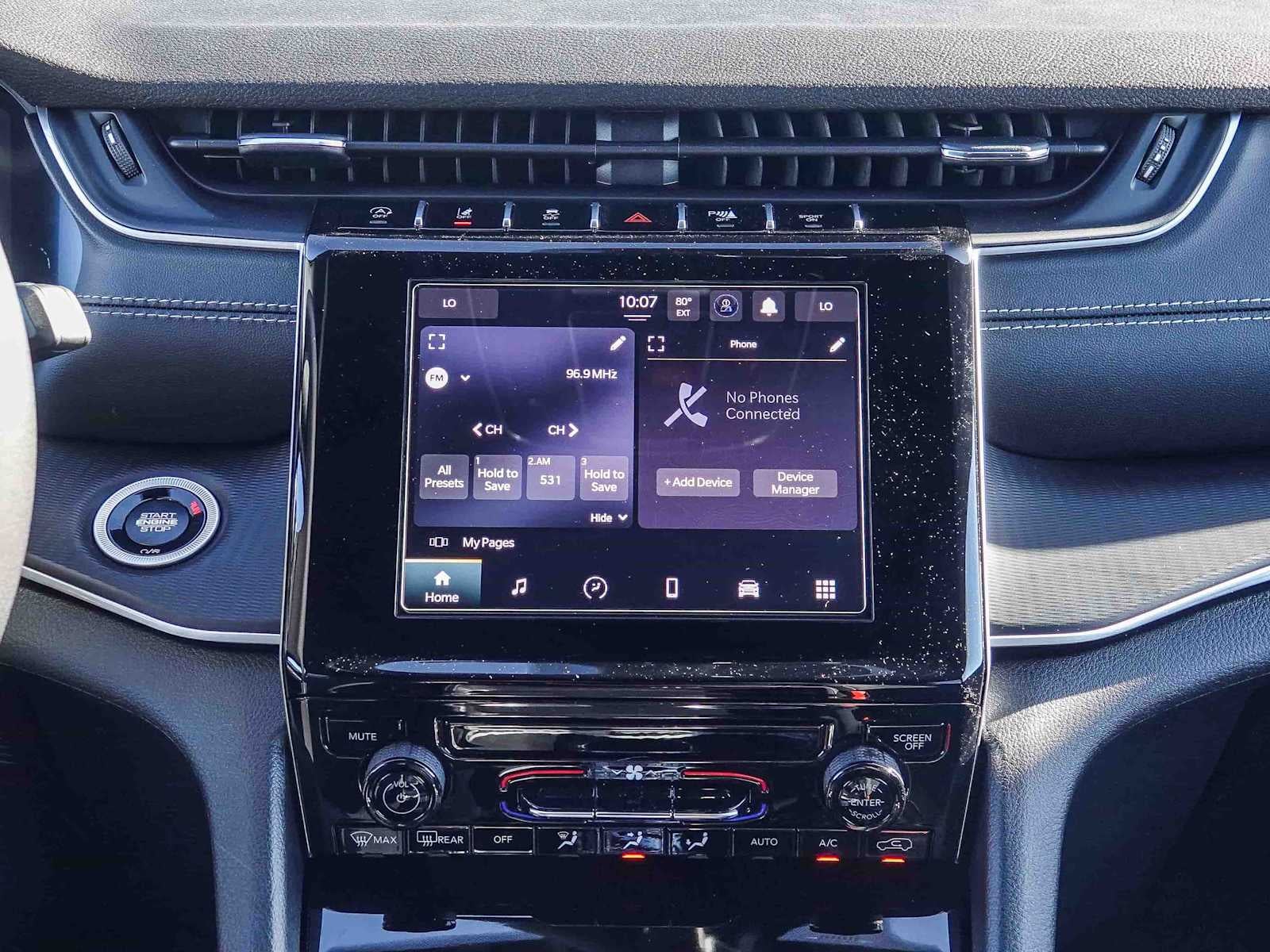 2025 Jeep Grand Cherokee GRAND CHEROKEE LAREDO X 4X4