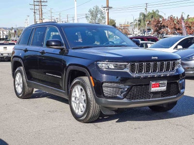2025 Jeep Grand Cherokee GRAND CHEROKEE LAREDO X 4X4