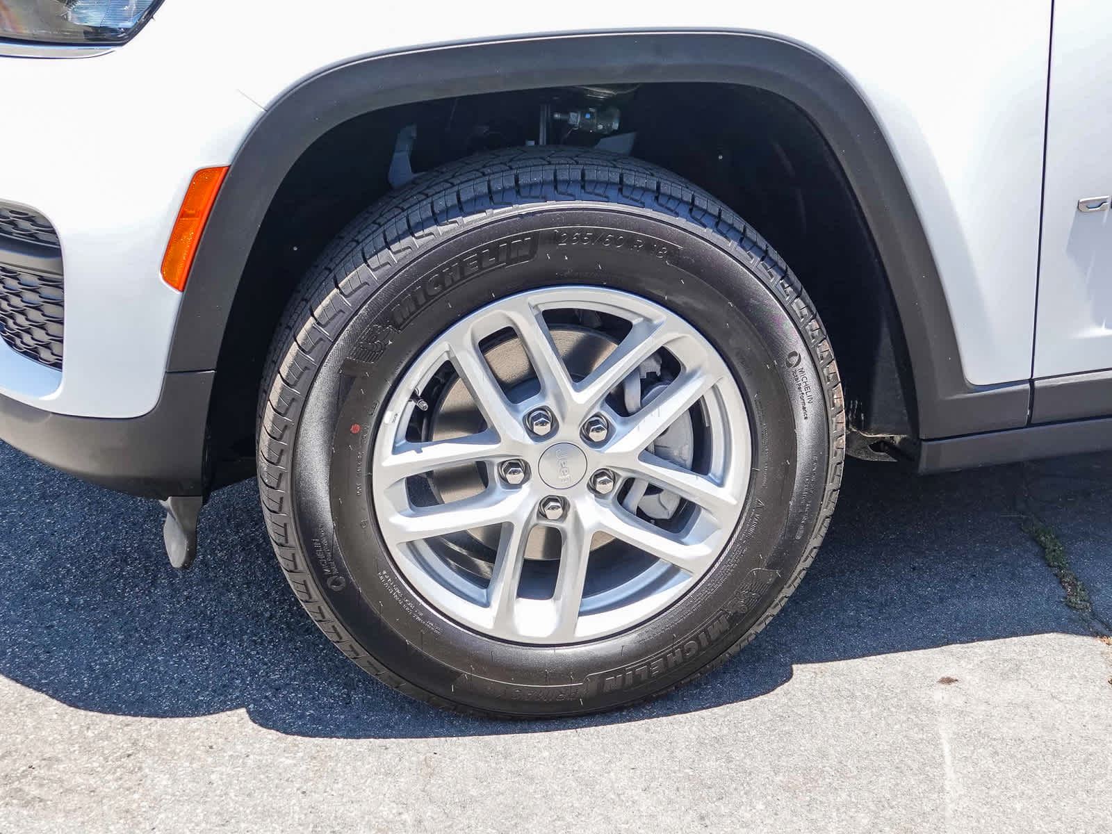 2026 Jeep Grand Cherokee GRAND CHEROKEE LAREDO 4X4