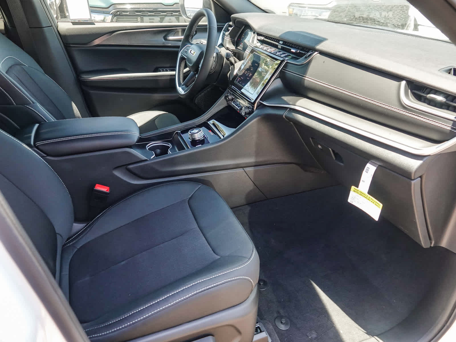 2026 Jeep Grand Cherokee GRAND CHEROKEE LAREDO 4X4