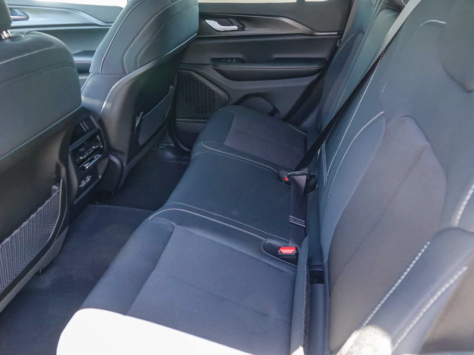 2026 Jeep Grand Cherokee GRAND CHEROKEE LAREDO 4X4