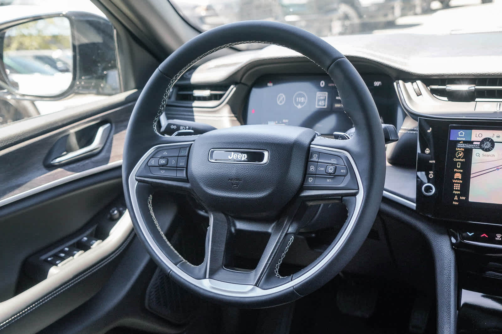2026 Jeep Grand Cherokee GRAND CHEROKEE LAREDO ALTITUDE 4X4