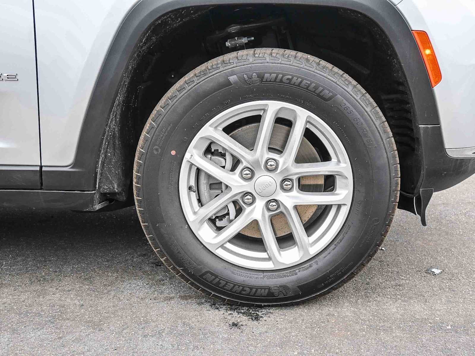 2025 Jeep Grand Cherokee L GRAND CHEROKEE L LAREDO X 4X2