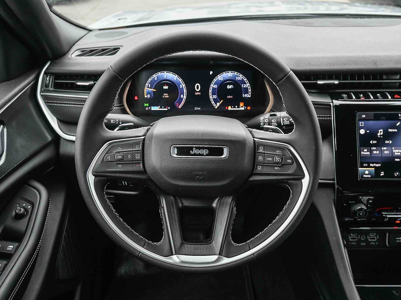 2025 Jeep Grand Cherokee L GRAND CHEROKEE L LAREDO X 4X2