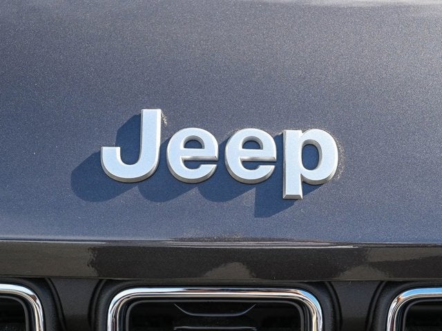 2025 Jeep Grand Cherokee L GRAND CHEROKEE L LAREDO 4X4