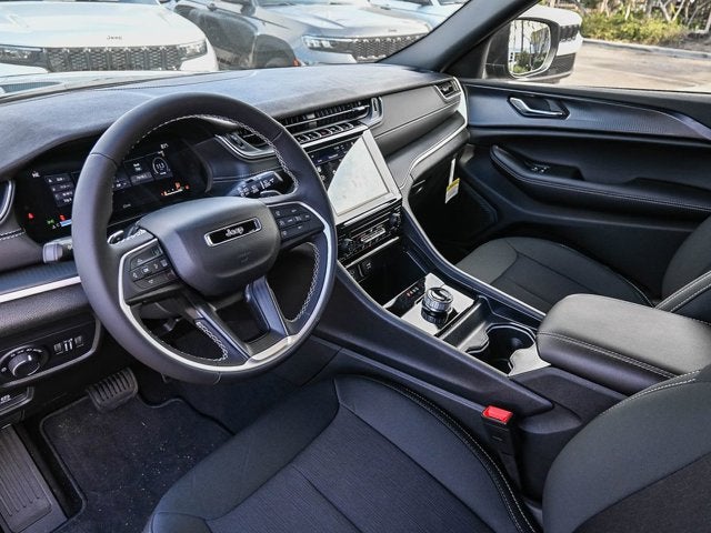 2025 Jeep Grand Cherokee L GRAND CHEROKEE L LAREDO 4X4