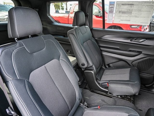 2025 Jeep Grand Cherokee L GRAND CHEROKEE L LAREDO 4X4