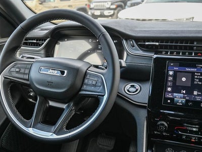 2025 Jeep Grand Cherokee L GRAND CHEROKEE L LAREDO 4X4