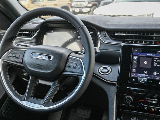 2025 Jeep Grand Cherokee L GRAND CHEROKEE L LAREDO 4X4