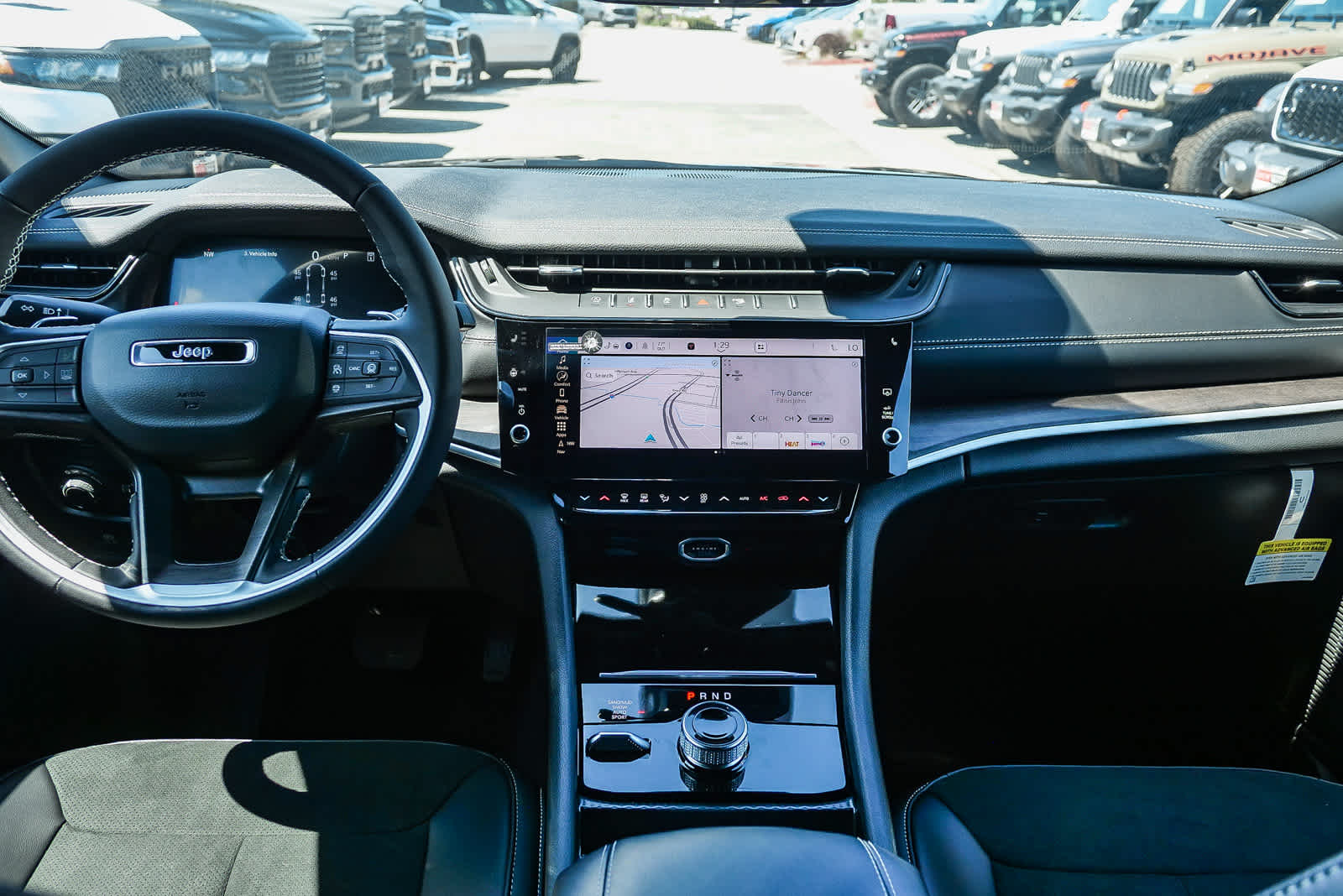 2026 Jeep Grand Cherokee L GRAND CHEROKEE L LAREDO ALTITUDE 4X4