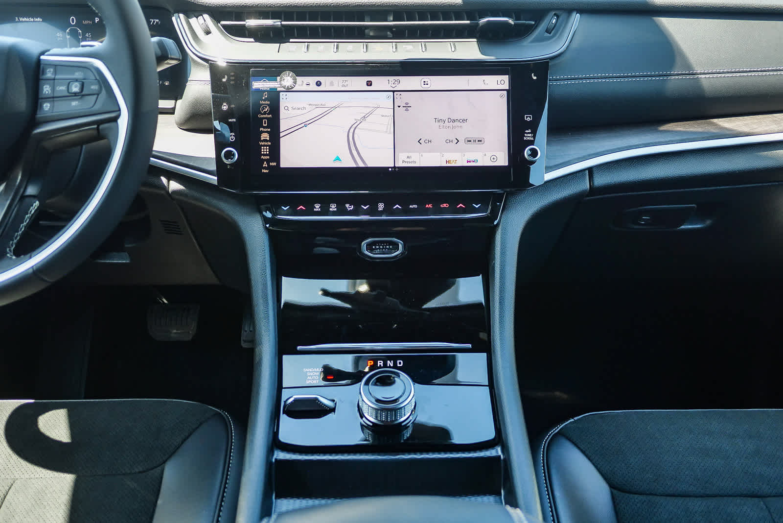 2026 Jeep Grand Cherokee L GRAND CHEROKEE L LAREDO ALTITUDE 4X4