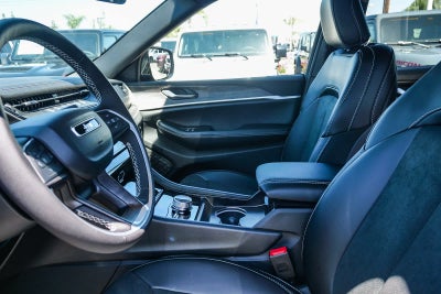 2026 Jeep Grand Cherokee L GRAND CHEROKEE L LAREDO ALTITUDE 4X4