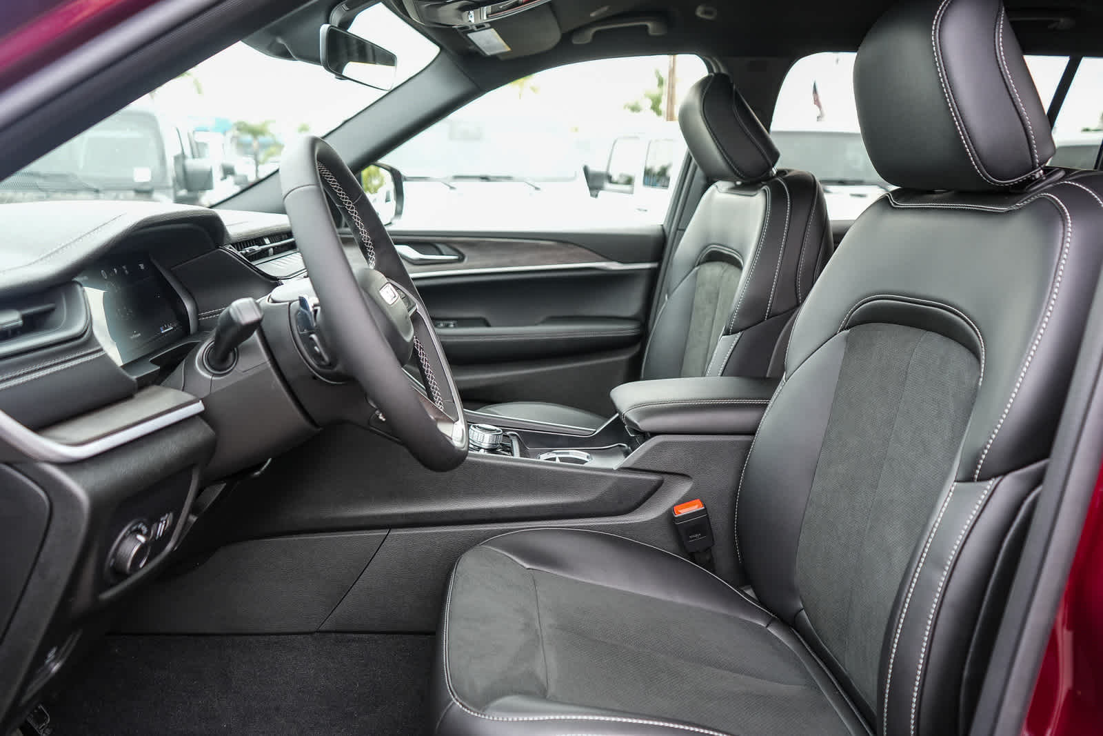 2026 Jeep Grand Cherokee L GRAND CHEROKEE L LAREDO ALTITUDE 4X4