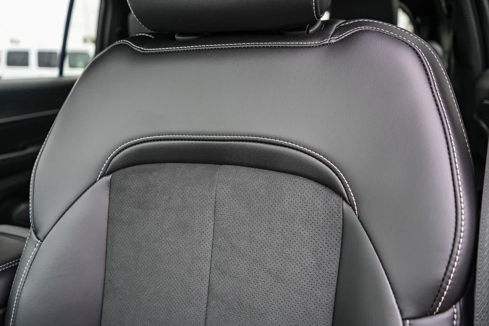 2026 Jeep Grand Cherokee L GRAND CHEROKEE L LAREDO ALTITUDE 4X4