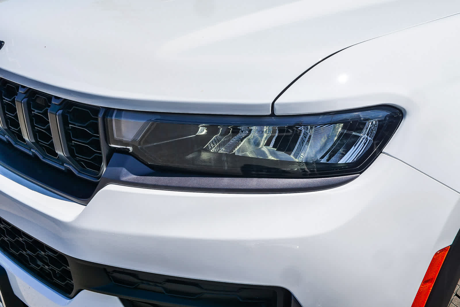 2026 Jeep Grand Cherokee L GRAND CHEROKEE L LAREDO ALTITUDE 4X4