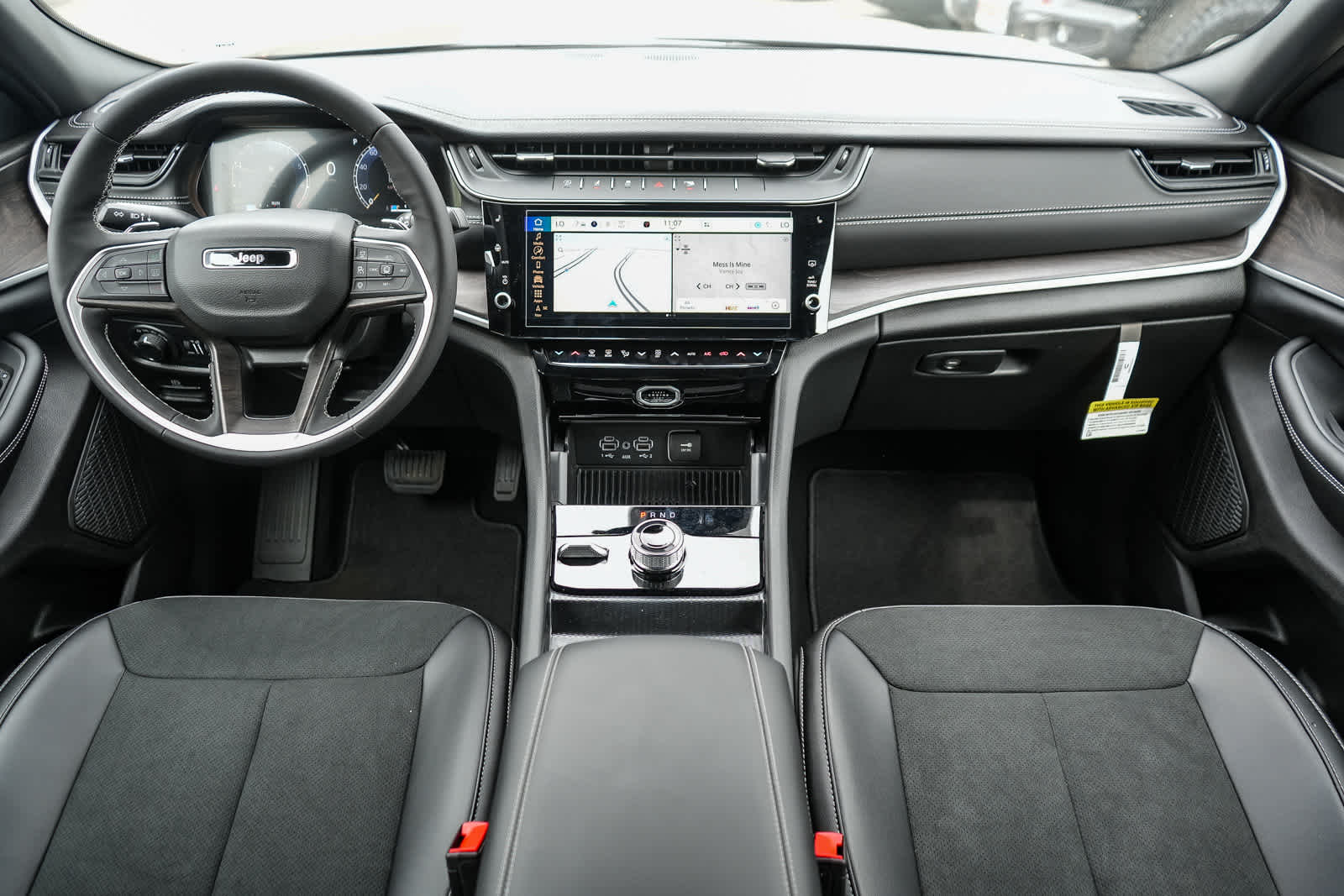 2026 Jeep Grand Cherokee L GRAND CHEROKEE L LAREDO ALTITUDE 4X4