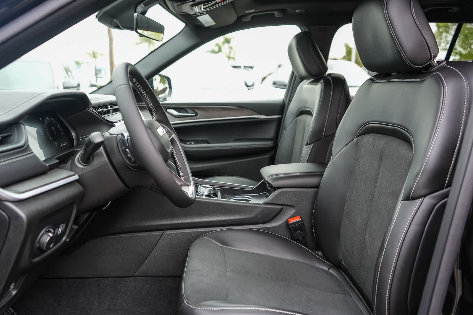 2026 Jeep Grand Cherokee L GRAND CHEROKEE L LAREDO ALTITUDE 4X4