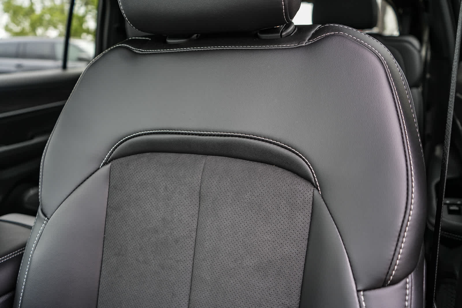 2026 Jeep Grand Cherokee L GRAND CHEROKEE L LAREDO ALTITUDE 4X4