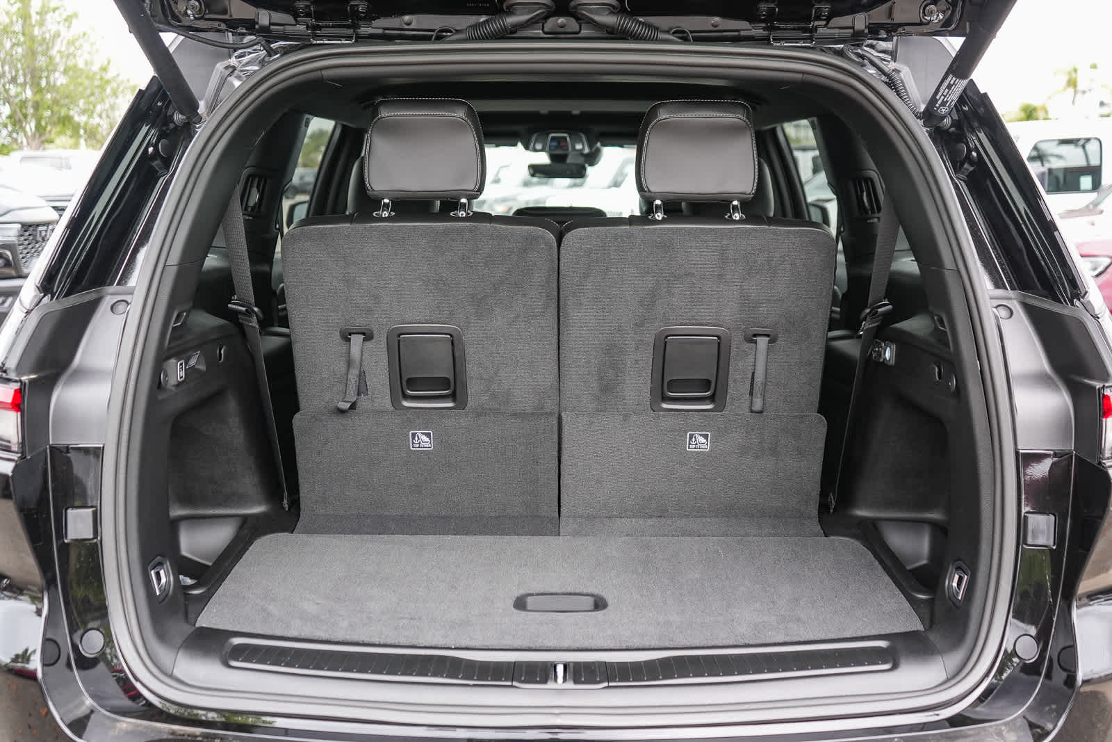 2026 Jeep Grand Cherokee L GRAND CHEROKEE L LAREDO ALTITUDE 4X4