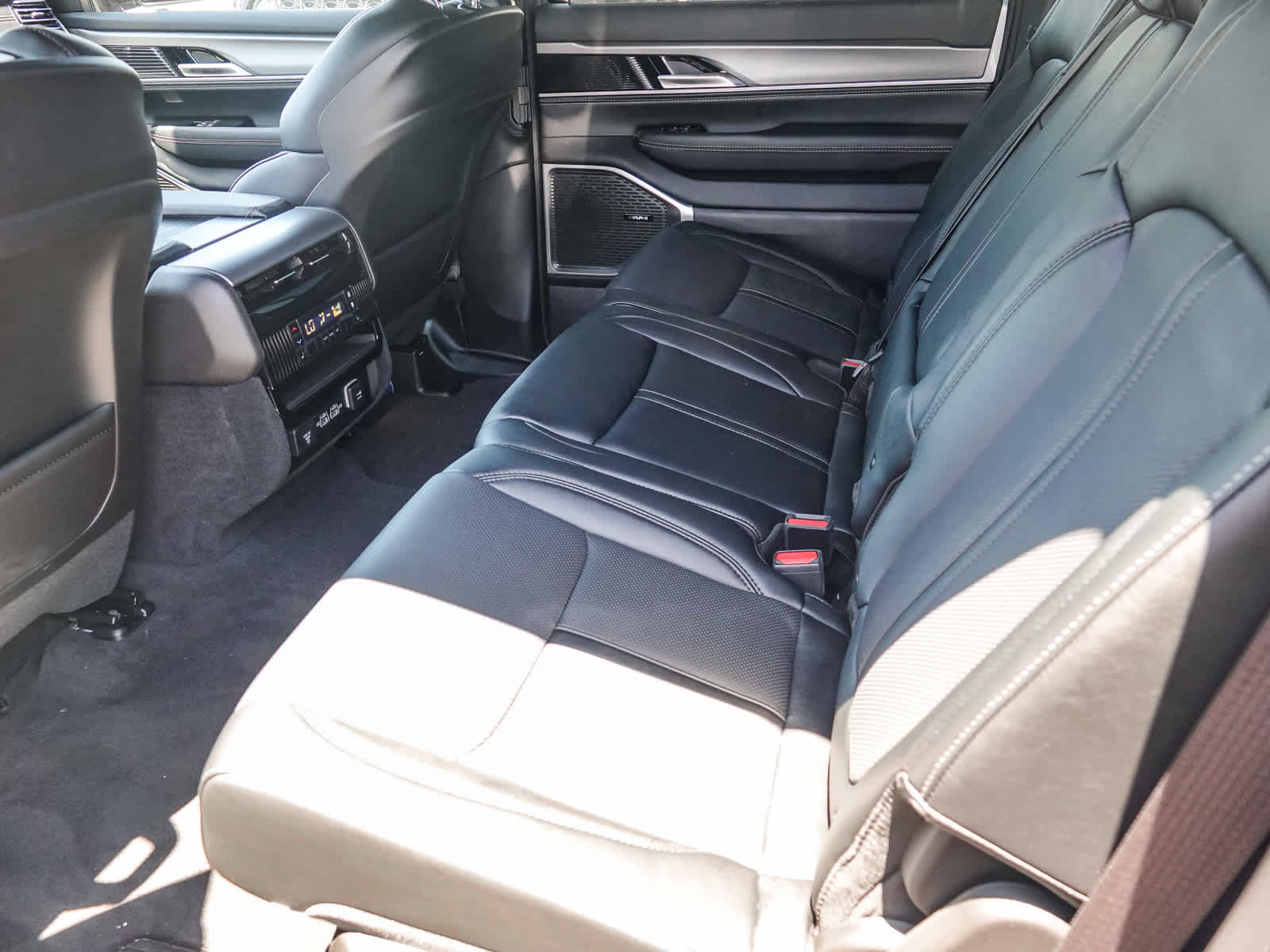 2026 Jeep Grand Wagoneer L GRAND WAGONEER L LIMITED ALTITUDE 4X4