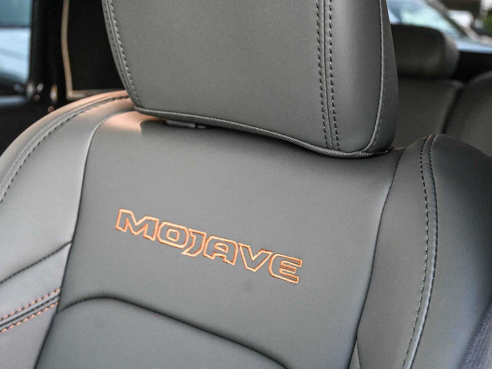 2026 Jeep Gladiator GLADIATOR MOJAVE X 4X4