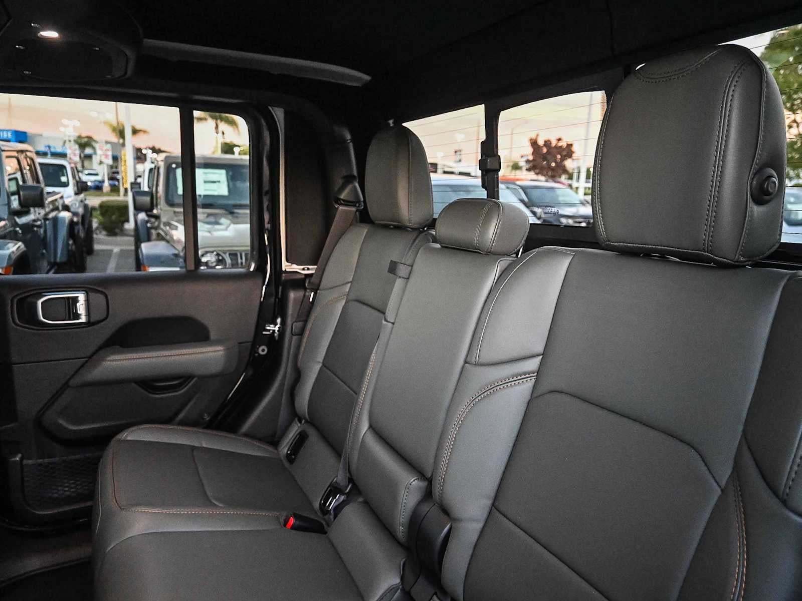 2026 Jeep Gladiator GLADIATOR MOJAVE X 4X4