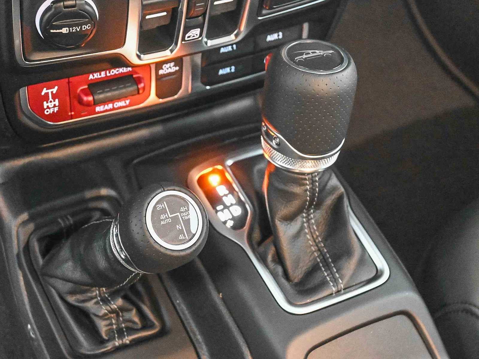 2026 Jeep Gladiator GLADIATOR MOJAVE X 4X4