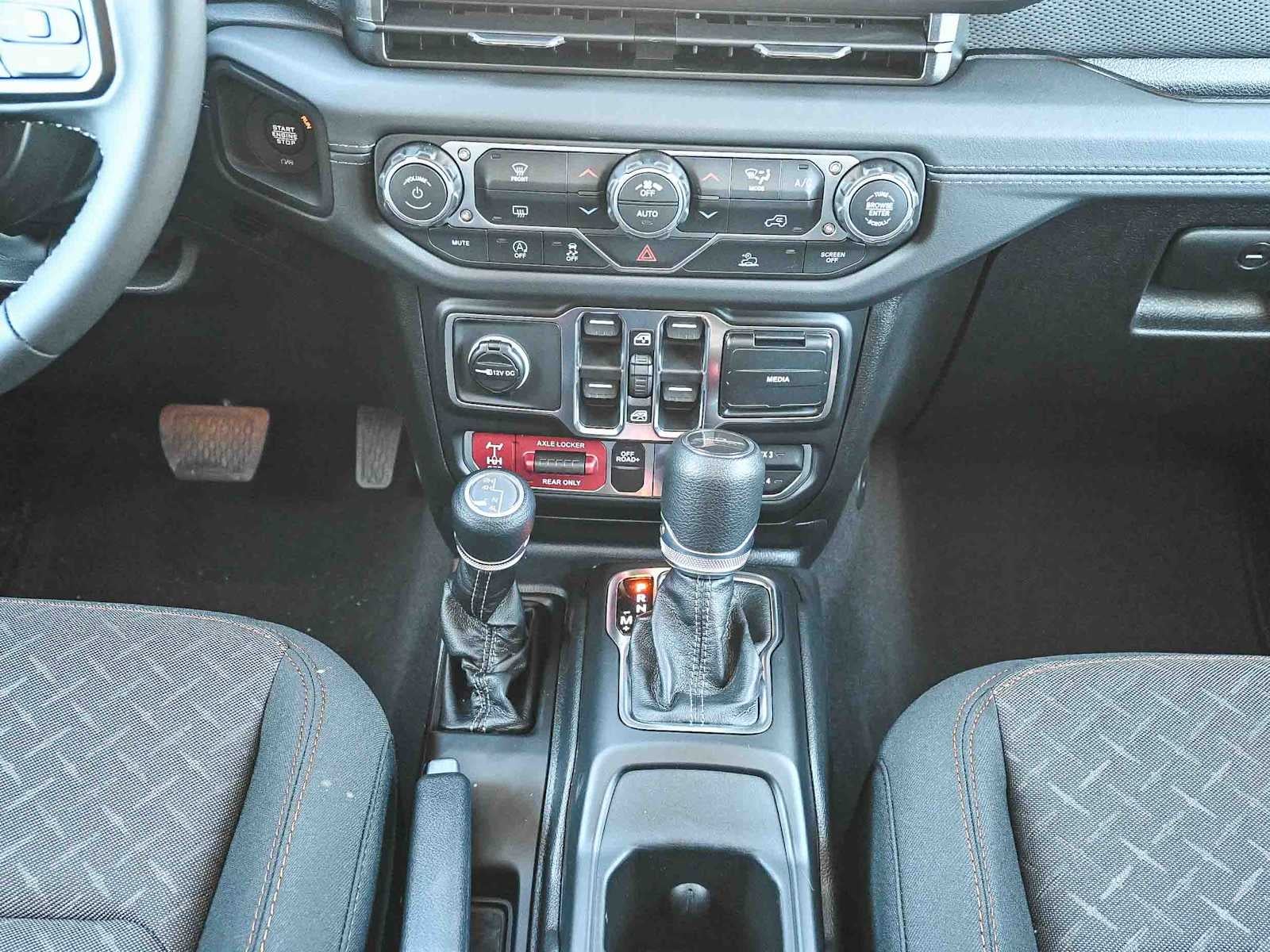 2026 Jeep Gladiator GLADIATOR MOJAVE 4X4