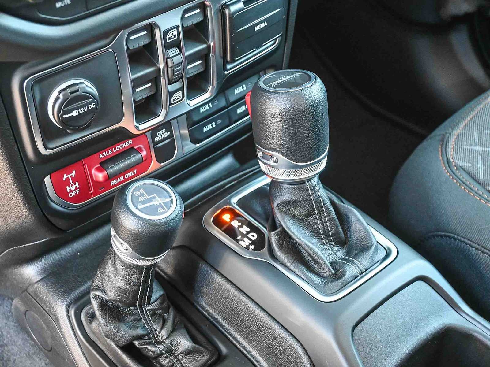 2026 Jeep Gladiator GLADIATOR MOJAVE 4X4