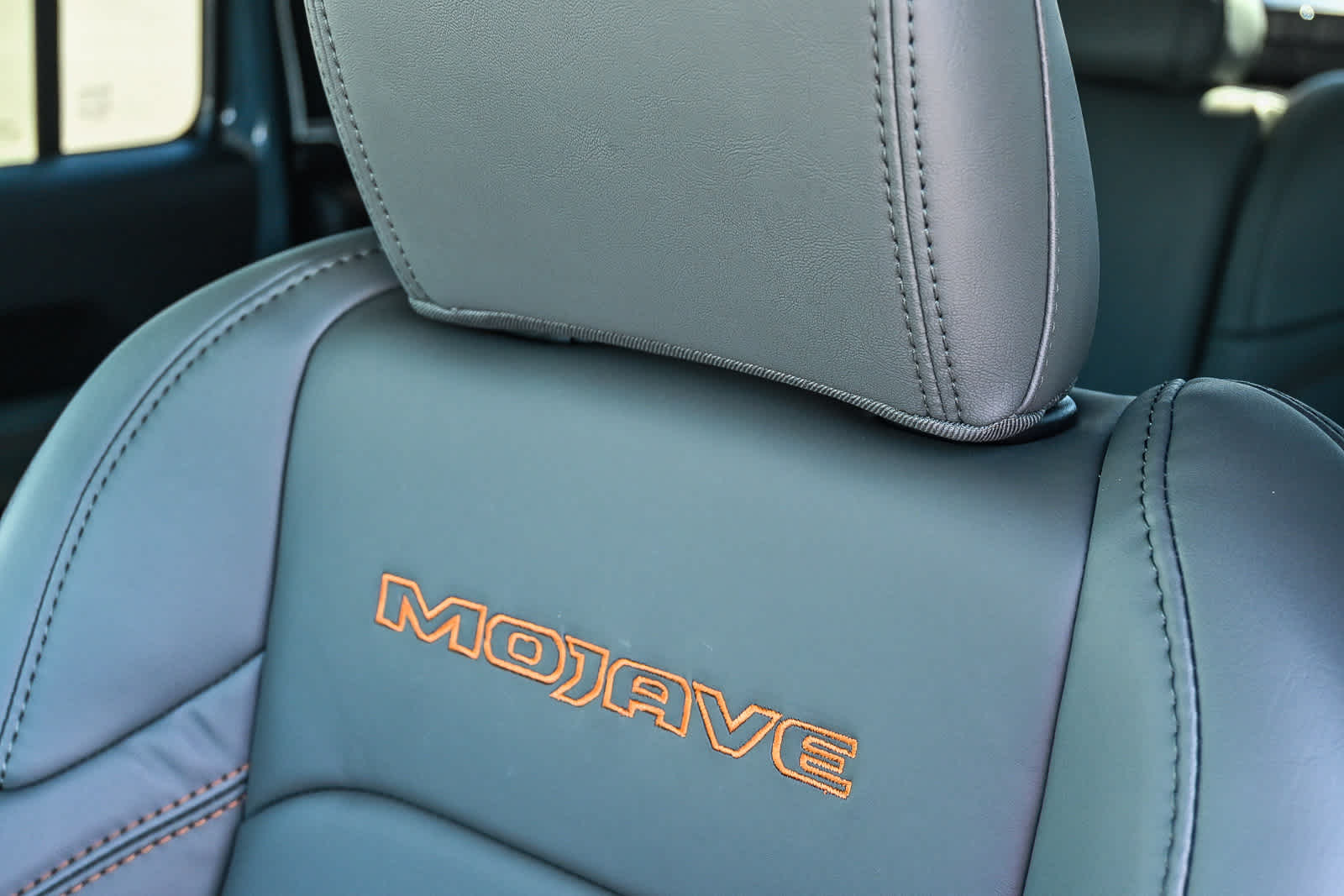 2026 Jeep Gladiator GLADIATOR MOJAVE X 4X4