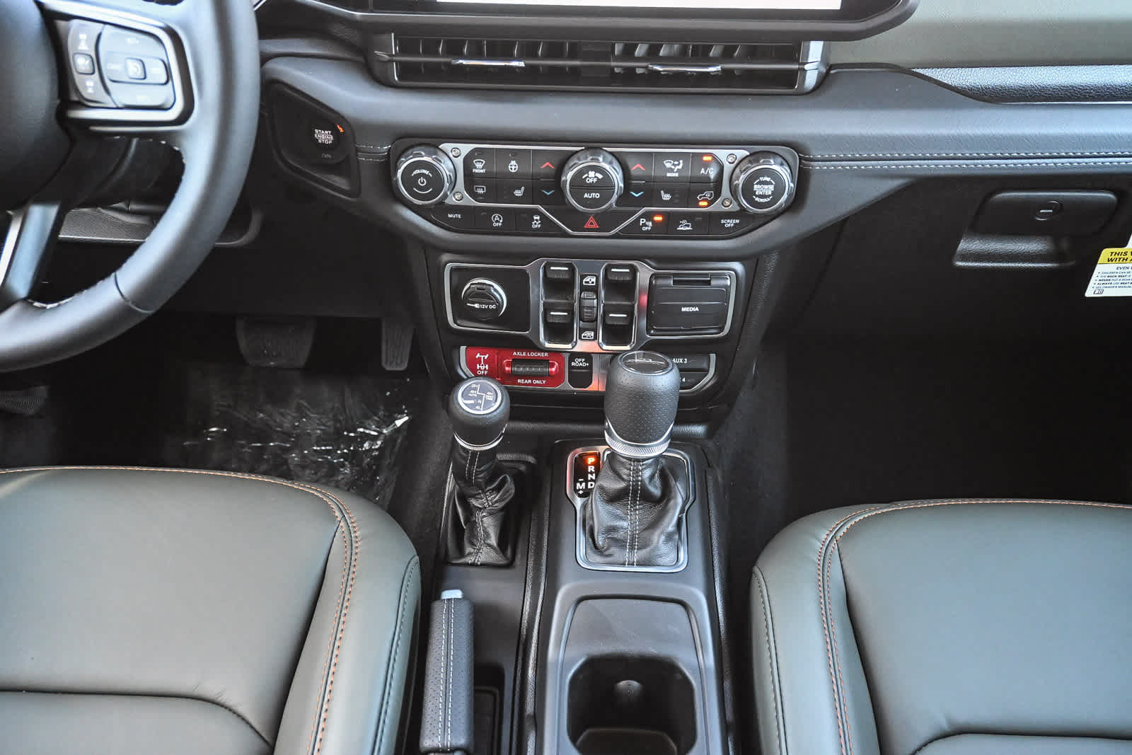 2026 Jeep Gladiator GLADIATOR MOJAVE X 4X4