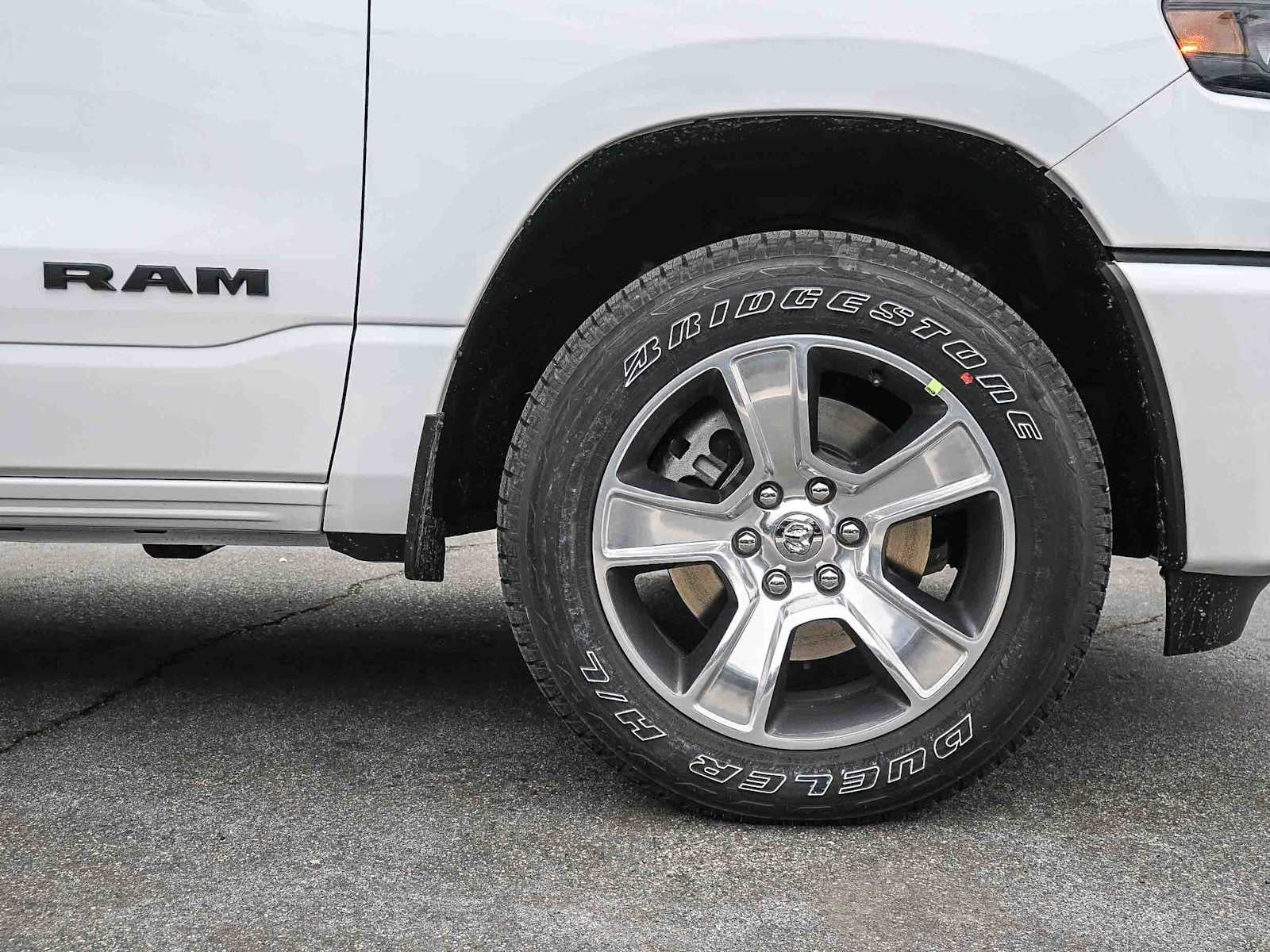 2026 RAM 1500 RAM 1500 EXPRESS CREW CAB 4X2 5'7' BOX